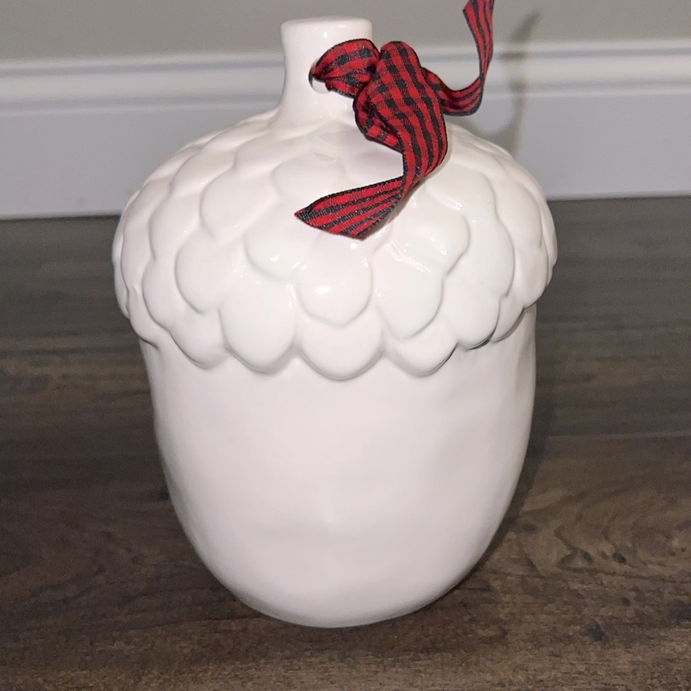 NWOT Rae Dunn Nest Acorn Birdhouse - Picture 5 of 7